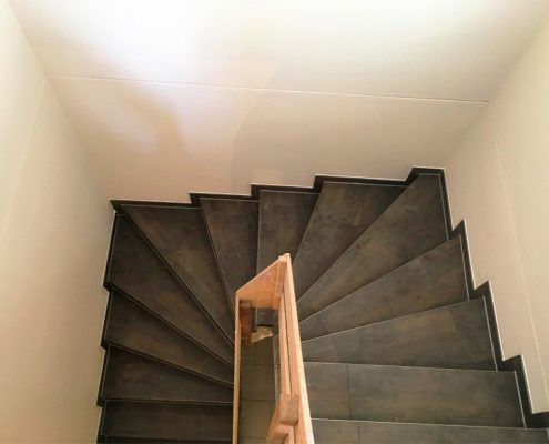 Fliesenarbeiten im Innenbereich: Treppen